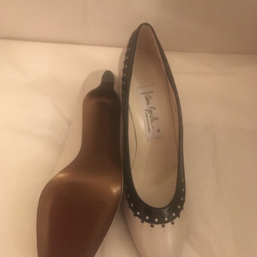 Shoes - Picture 3 of 3